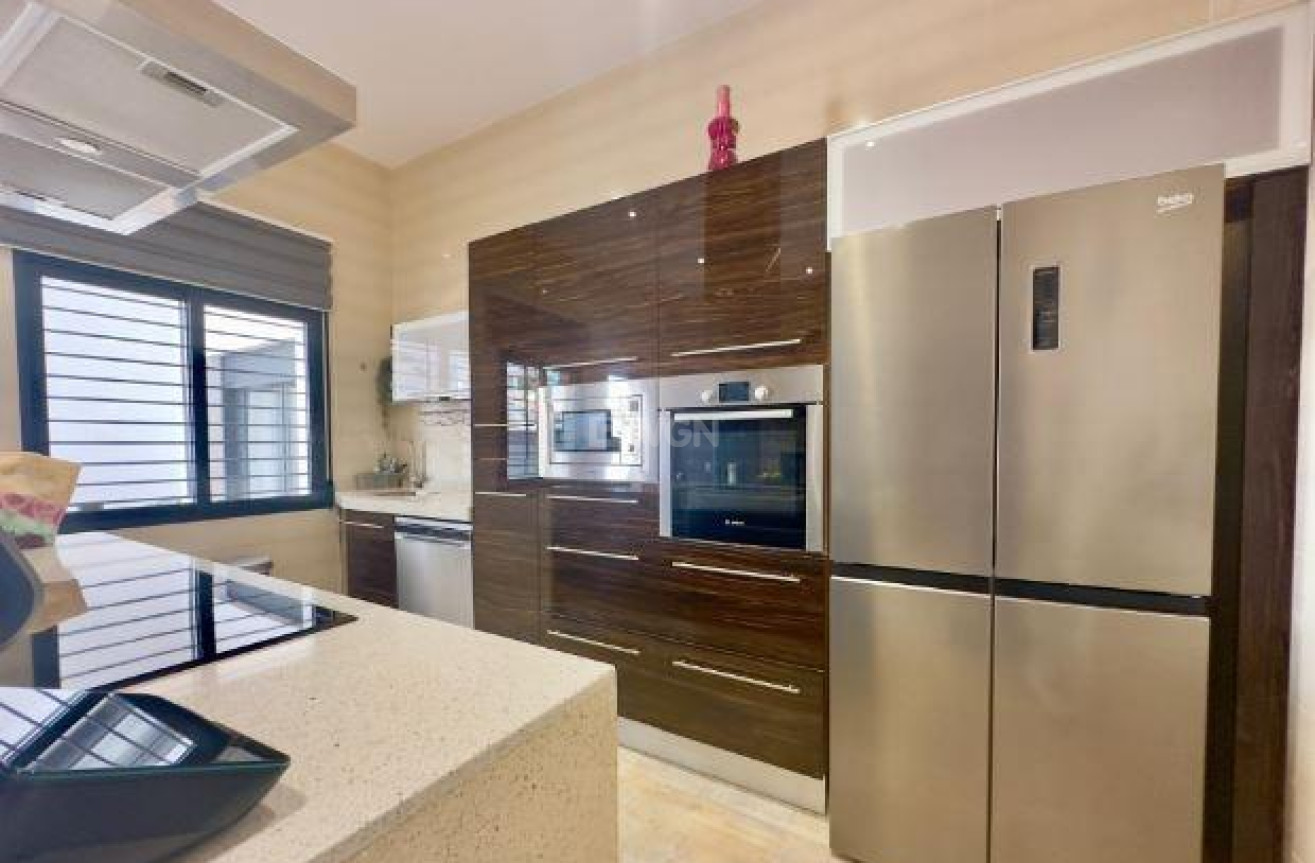 Resale - Villa - Pilar de la Horadada - Torre De La Horadada