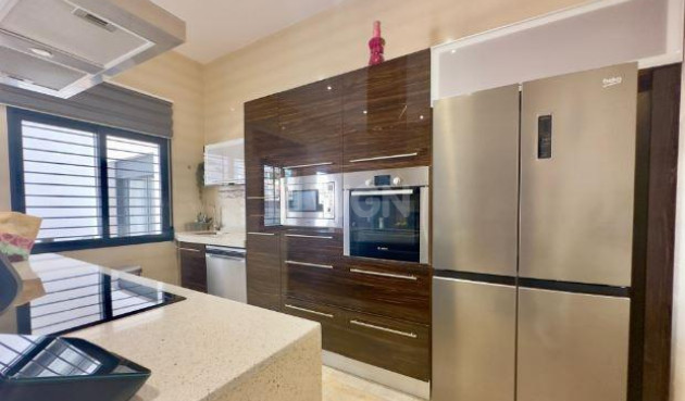 Resale - Villa - Pilar de la Horadada - Torre De La Horadada