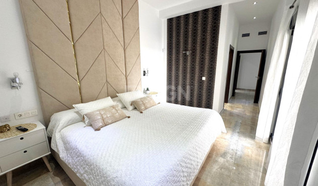 Resale - Villa - Pilar de la Horadada - Torre De La Horadada