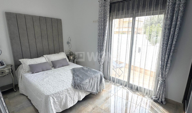 Resale - Villa - Pilar de la Horadada - Torre De La Horadada