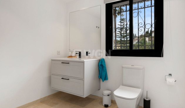 Resale - Villa - Benahavís - Cortés