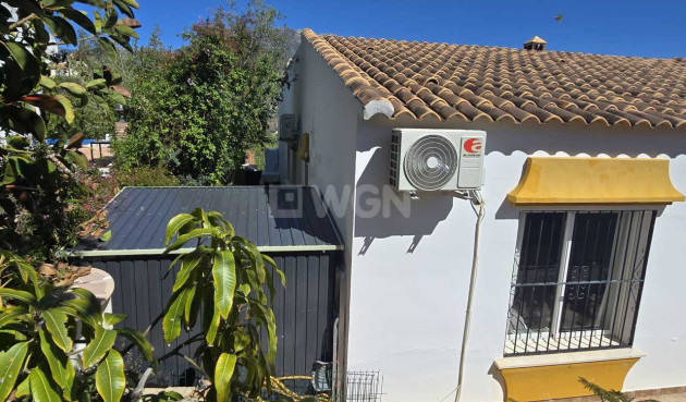 Resale - Villa - Vinuela - Inland