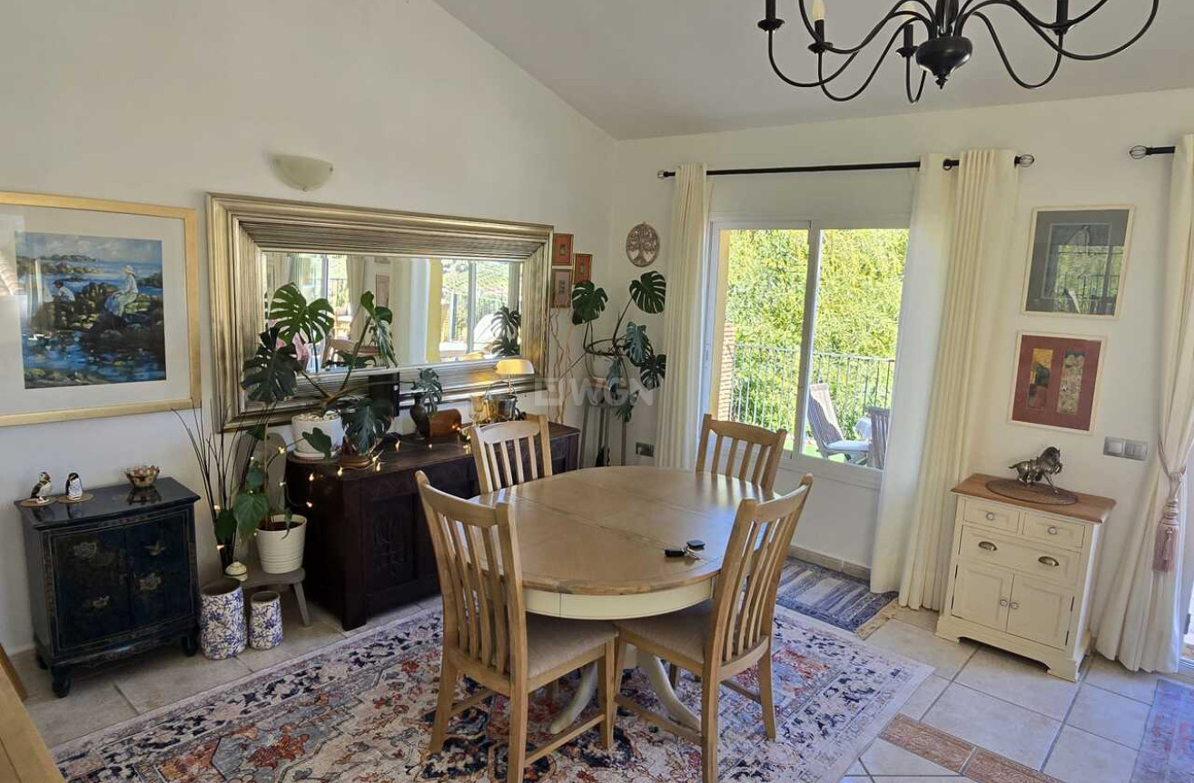 Resale - Villa - Vinuela - Inland