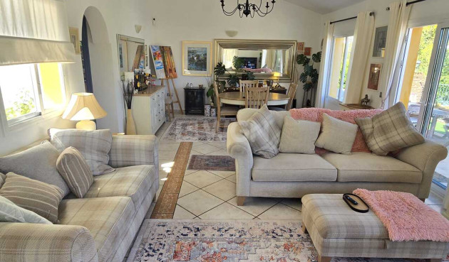 Resale - Villa - Vinuela - Inland