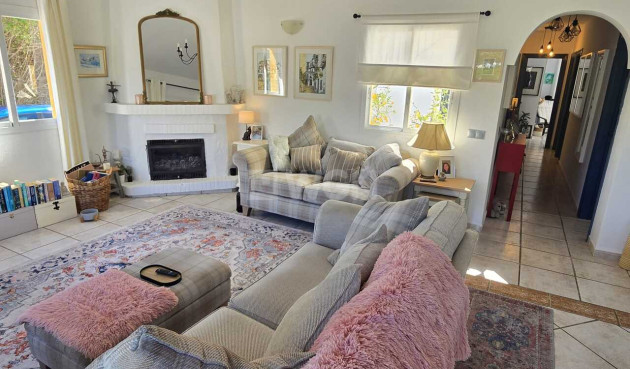 Resale - Villa - Vinuela - Inland