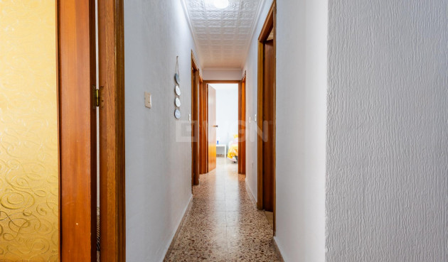 Resale - Apartment / flat - Torrevieja - Costa Blanca
