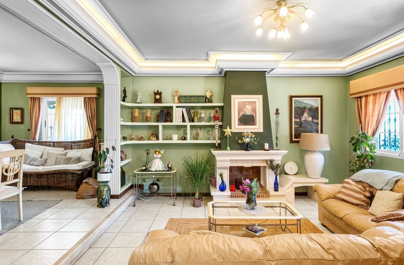 Resale - Villa - Torrevieja - Costa Blanca