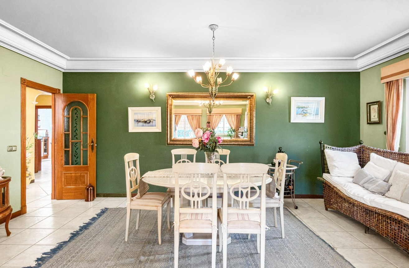 Resale - Villa - Torrevieja - Costa Blanca