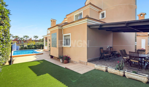 Resale - Villa - Torrevieja - Costa Blanca