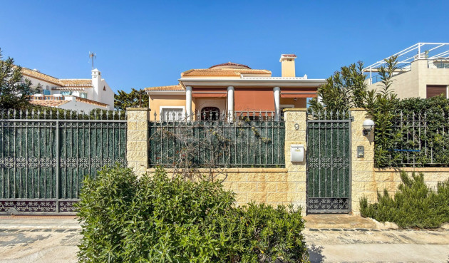 Resale - Villa - Torrevieja - Costa Blanca