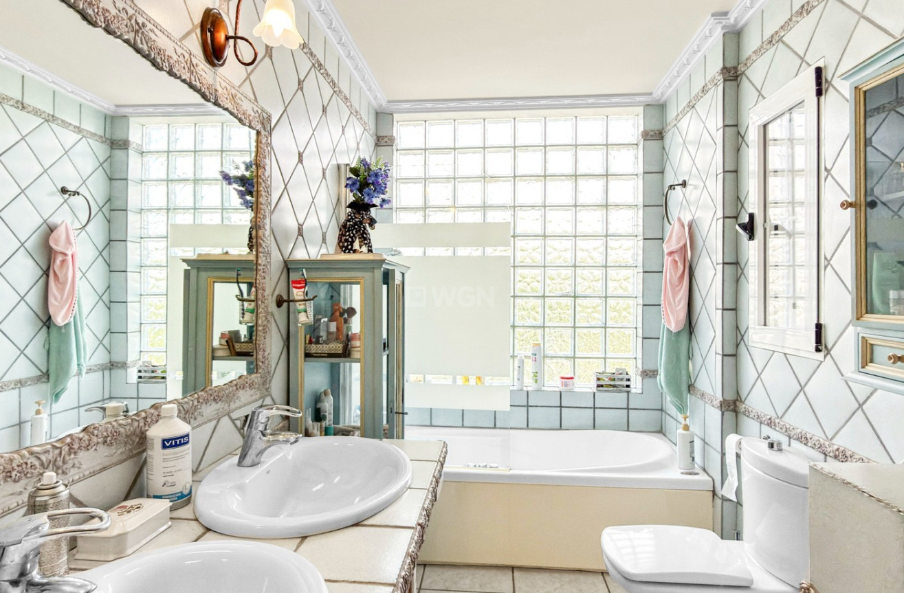 Resale - Villa - Torrevieja - Costa Blanca