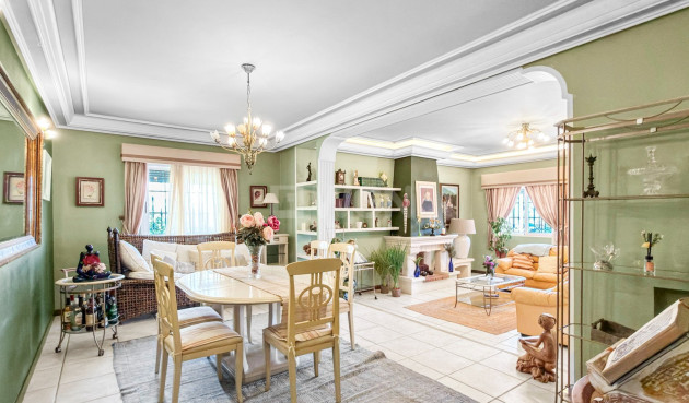 Resale - Villa - Torrevieja - Costa Blanca