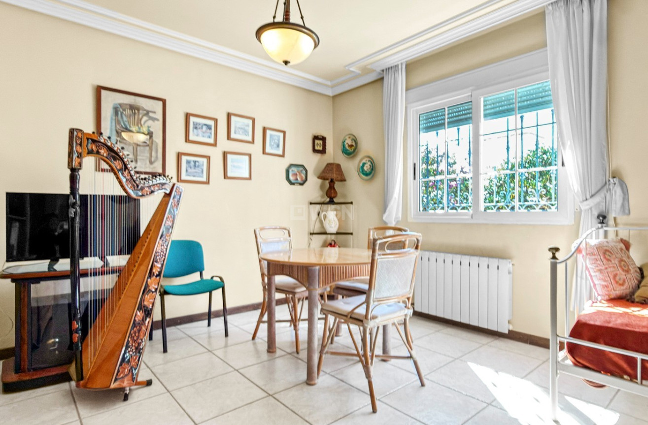 Resale - Villa - Torrevieja - Costa Blanca