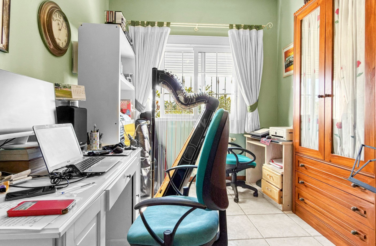 Resale - Villa - Torrevieja - Costa Blanca