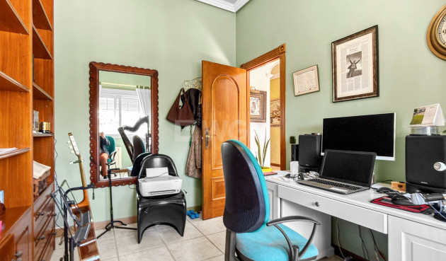 Resale - Villa - Torrevieja - Costa Blanca