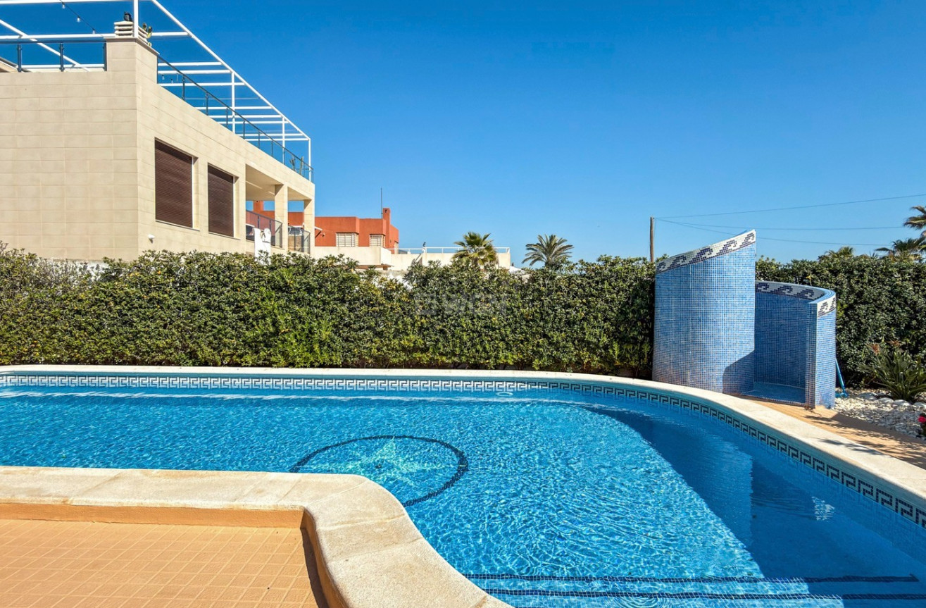 Resale - Villa - Torrevieja - Costa Blanca