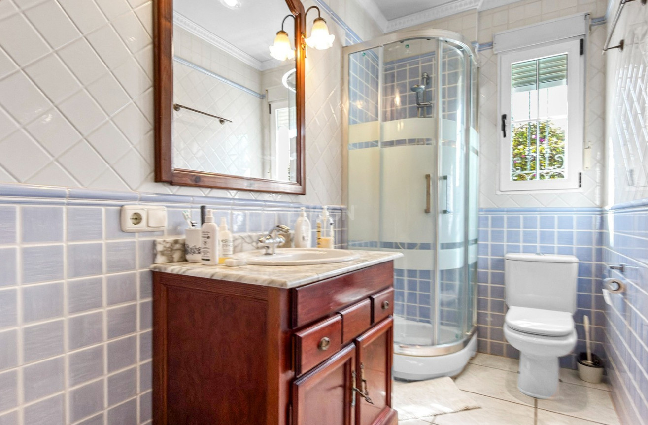 Resale - Villa - Torrevieja - Costa Blanca