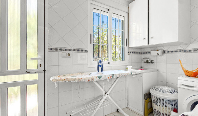 Resale - Villa - Torrevieja - Costa Blanca