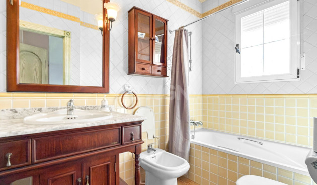 Resale - Villa - Torrevieja - Costa Blanca