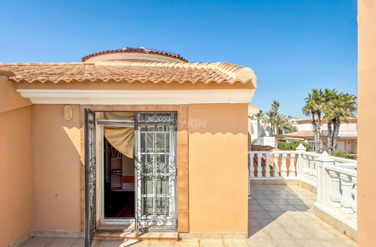 Resale - Villa - Torrevieja - Costa Blanca