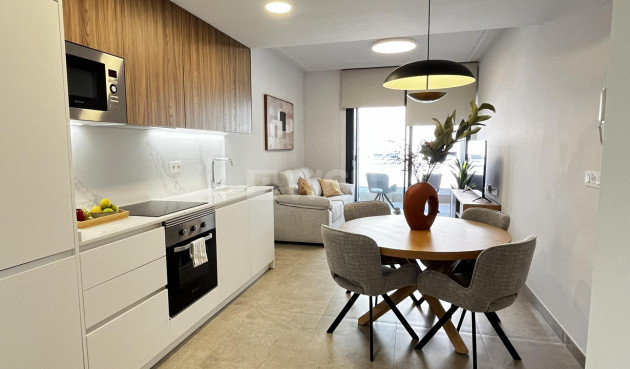 Odsprzedaż - Mieszkanie w bloku - Torrevieja - Playa del Cura