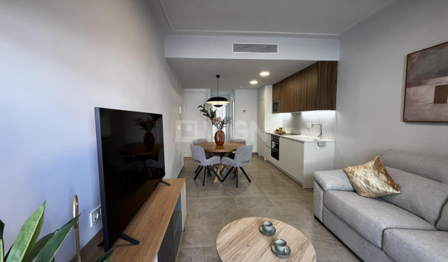 Odsprzedaż - Mieszkanie w bloku - Torrevieja - Playa del Cura