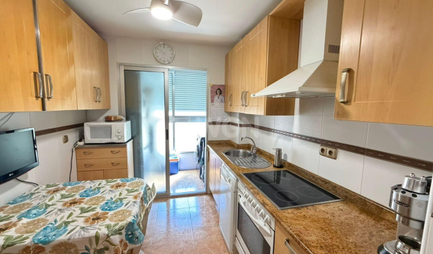 Resale - Apartment / flat - Torrevieja - Playa del Cura