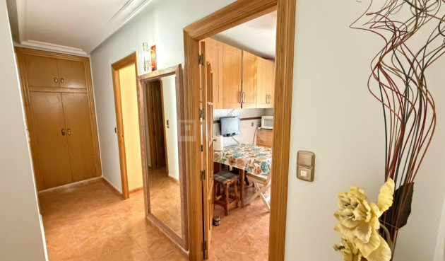 Resale - Apartment / flat - Torrevieja - Playa del Cura