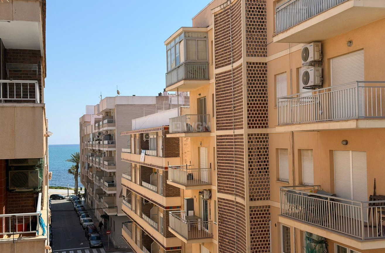 Resale - Apartment / flat - Torrevieja - Playa del Cura