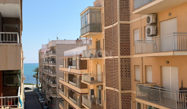 Resale - Apartment / flat - Torrevieja - Playa del Cura