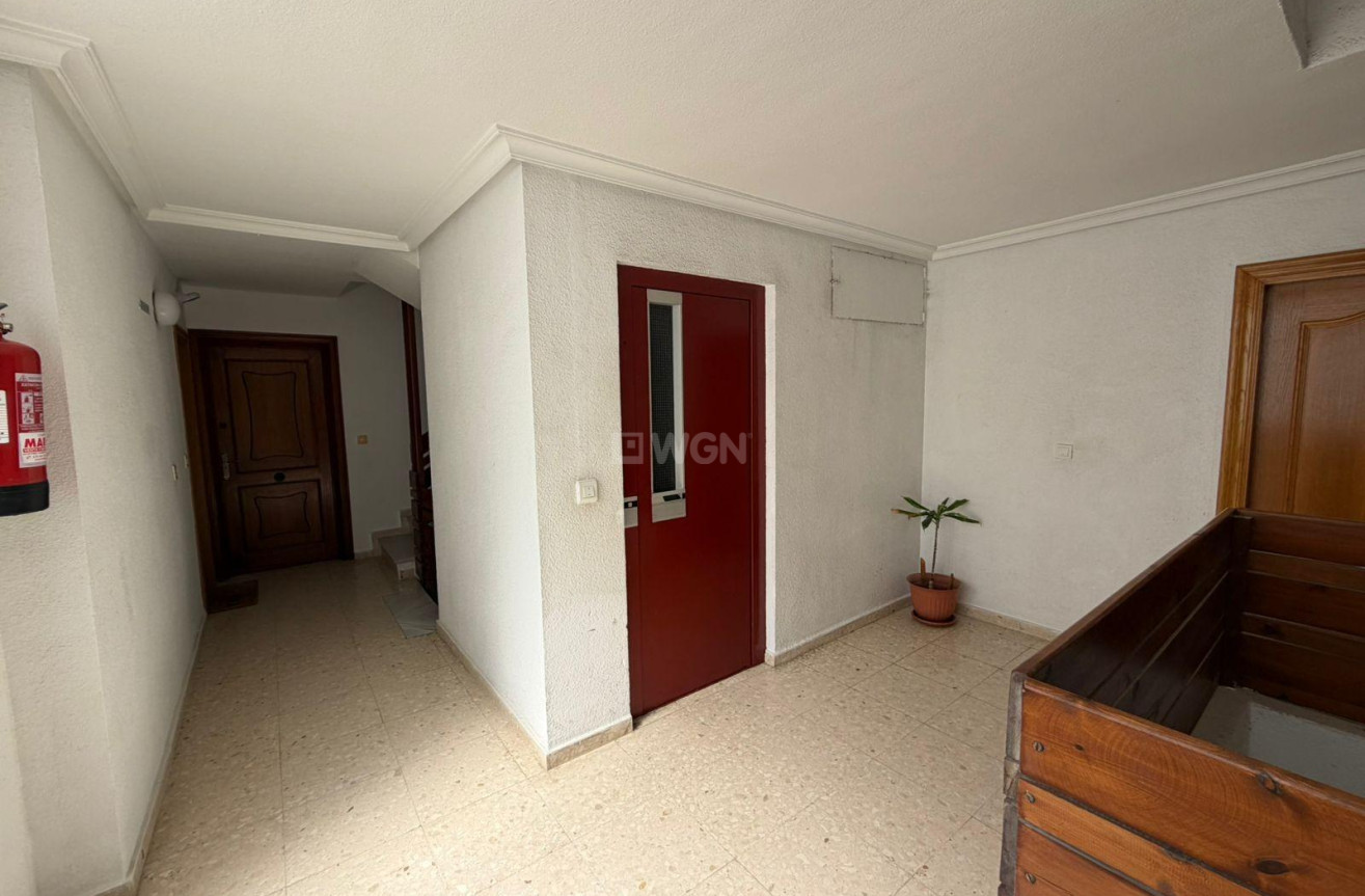 Resale - Apartment / flat - Torrevieja - Playa del Cura