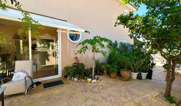 Resale - Villa - Orihuela Costa - La Regia