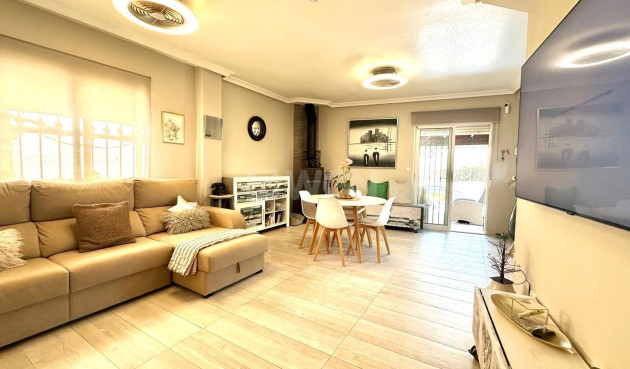 Resale - Villa - Orihuela Costa - La Regia