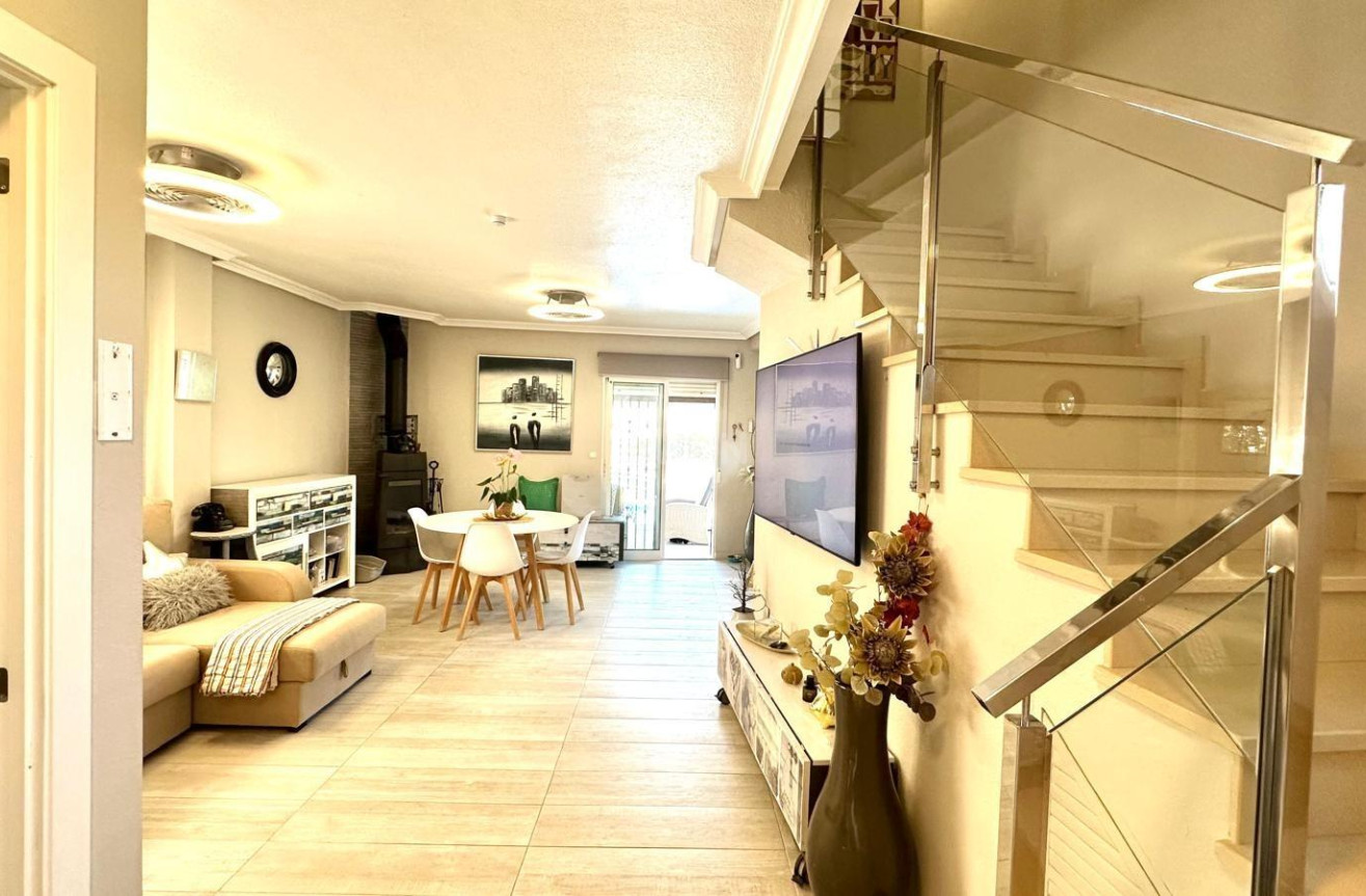 Resale - Villa - Orihuela Costa - La Regia