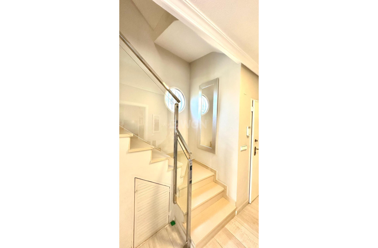 Resale - Villa - Orihuela Costa - La Regia