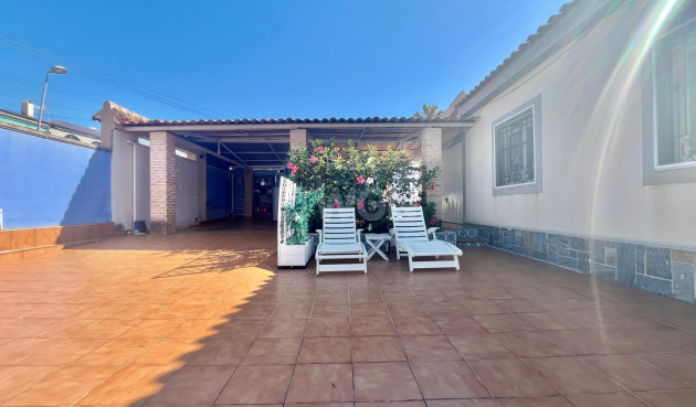 Odsprzedaż - Villa - Torrevieja - Los Balcones - Los Altos del Edén