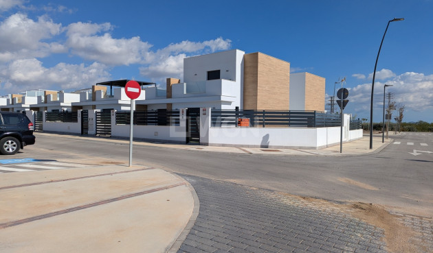 Resale - Villa - Roldan - Inland