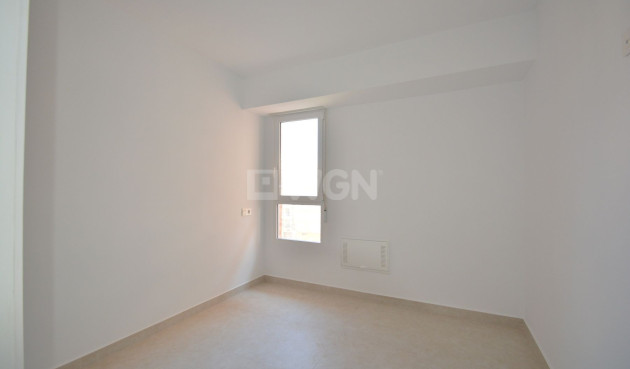 Odsprzedaż - Mieszkanie w bloku - Torrevieja - Costa Blanca