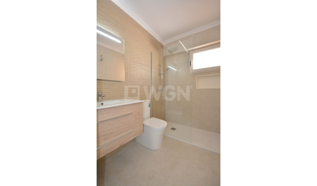 Odsprzedaż - Mieszkanie w bloku - Torrevieja - Costa Blanca