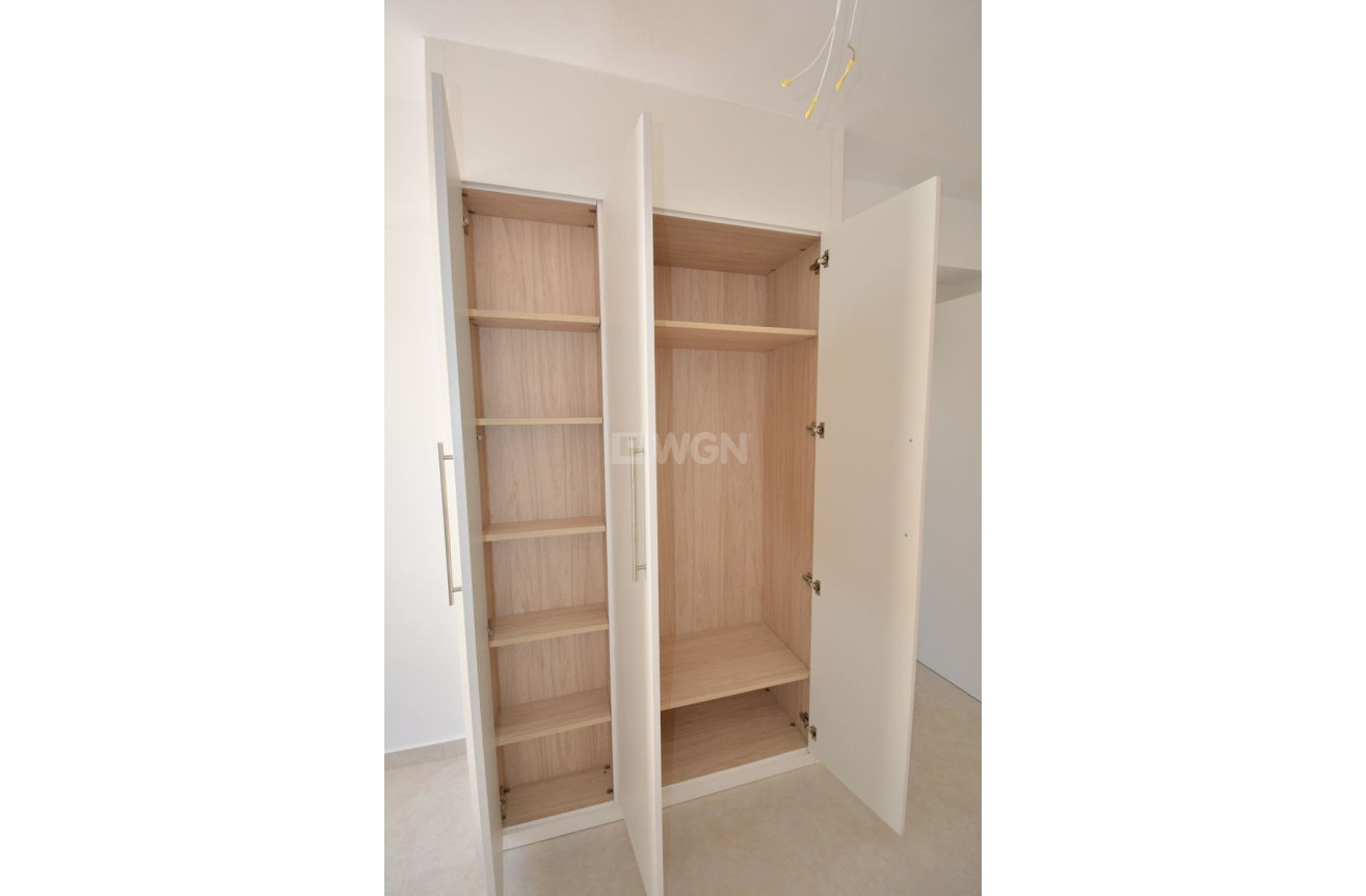 Odsprzedaż - Mieszkanie w bloku - Torrevieja - Costa Blanca