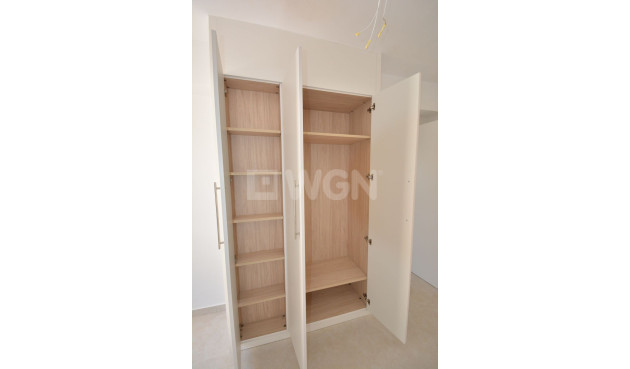 Odsprzedaż - Mieszkanie w bloku - Torrevieja - Costa Blanca