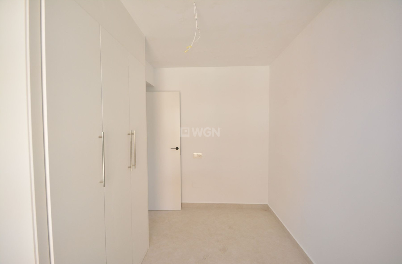 Odsprzedaż - Mieszkanie w bloku - Torrevieja - Costa Blanca