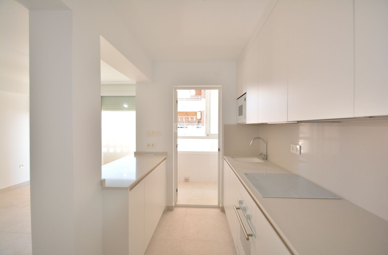 Odsprzedaż - Mieszkanie w bloku - Torrevieja - Costa Blanca