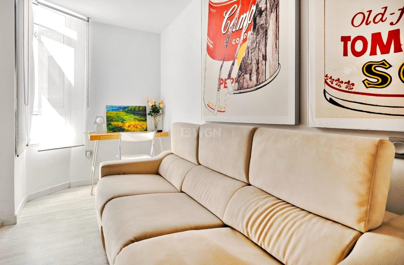 Resale - Apartment / flat - Torrevieja - Estacion De Autobuses