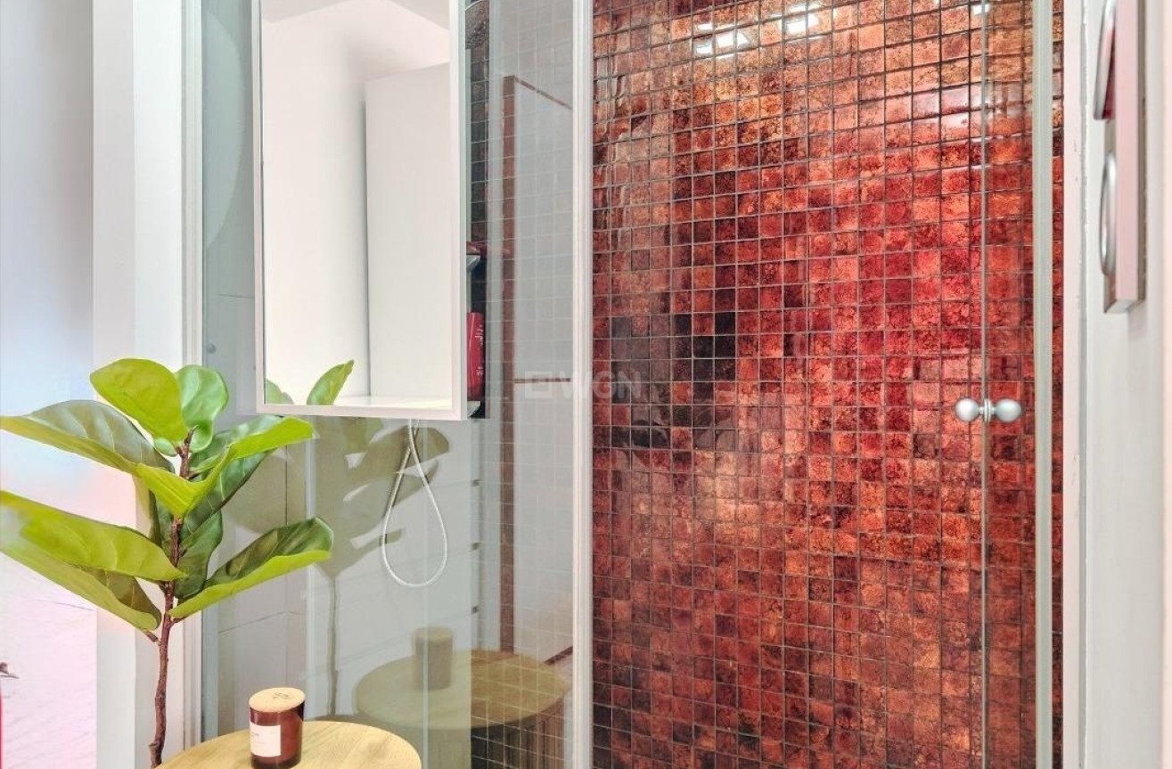 Resale - Apartment / flat - Torrevieja - Estacion De Autobuses