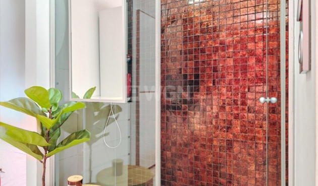 Resale - Apartment / flat - Torrevieja - Estacion De Autobuses