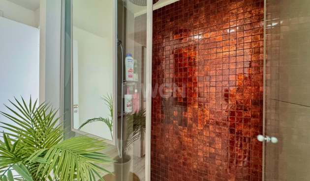 Resale - Apartment / flat - Torrevieja - Estacion De Autobuses