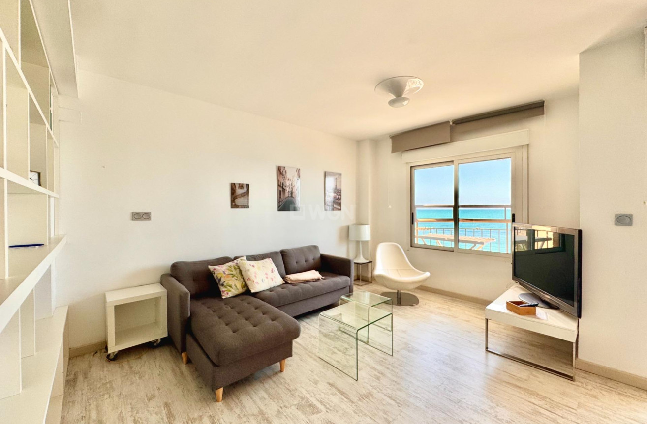 Resale - Apartment / flat - Torrevieja - Estacion De Autobuses