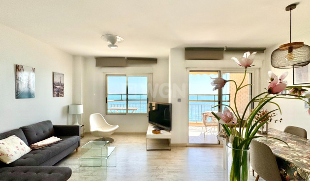 Resale - Apartment / flat - Torrevieja - Estacion De Autobuses