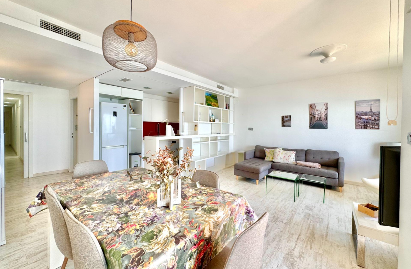 Resale - Apartment / flat - Torrevieja - Estacion De Autobuses